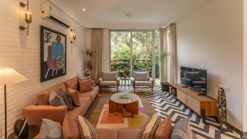 Siolim Villa | La Masillia, 2 BHK with Private Pool, 15 mins from Morjim Beach, Wifi, Peaceful location, Kitchen, Security, Patio
