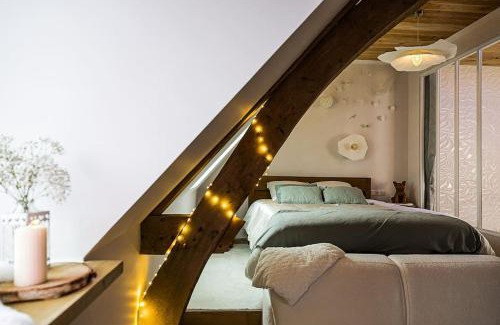 Longmesnil Apartment | La Mezzanine de l'Etoile suite avec jacuzzi privé