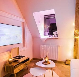 Longmesnil Apartment | La Mezzanine de l'Etoile suite avec jacuzzi privé