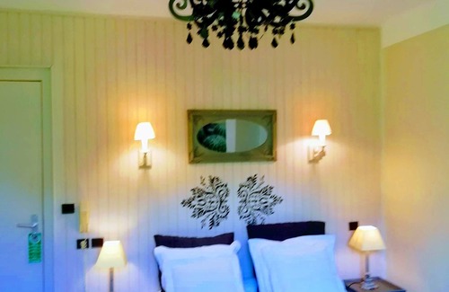Casteil Bed & Breakfast | la Mirabelle - casteil Country House/Restaurant