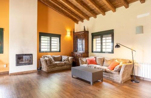 Piedralaves House | La Morada De Piedralaves