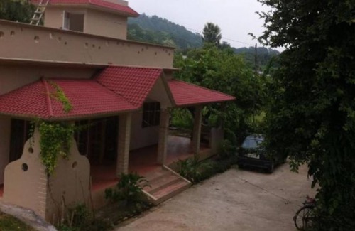 Bail Parao Cabin | LA MUDHOUSE-Deluxe Room