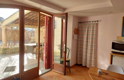Alba-la-Romaine House | La Musardière Chambre d'hôtes
