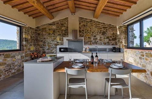 San Pietro in Bossolo Villa | La Pagliera di Badia a Passignano, Tavarnelle Val di Pesa, Florence and Chianti