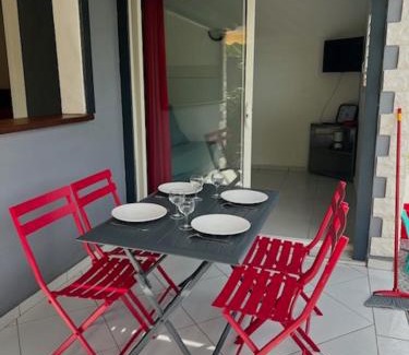 Saint-Francois House | La Palmeraie Du Levant