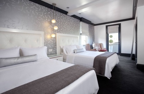 Little Italy Hotel | La Pensione Hotel