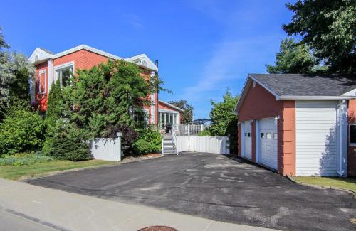 Roberval House | La Perle Rose du Lac-St-Jean