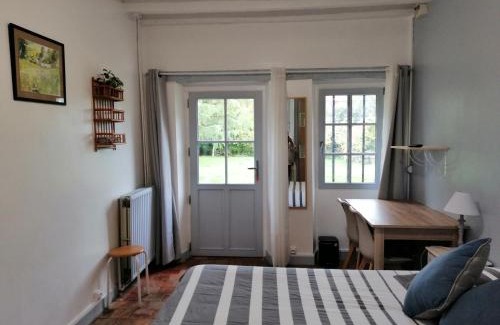 Les Hauts de Saint-Aubin Bed & Breakfast | La Petite Charnasserie