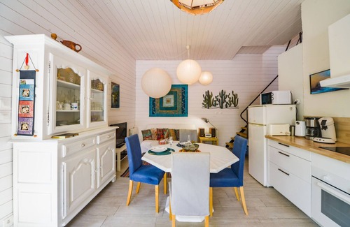 Chissay-en-Touraine House | La petite maison blanche by Interhome