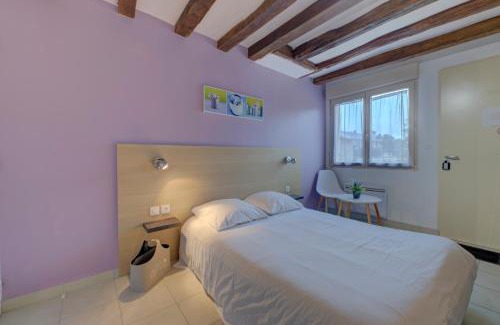 Avoine Apartment | La petite maison 4