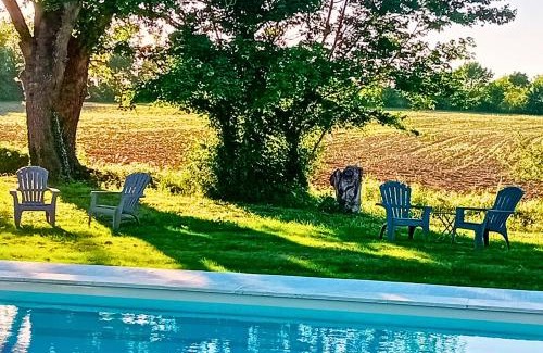 Lempaut Bed & Breakfast | La petite maison de Valérie proche château de la Rode, du Domaine de Flore et du Lac Saint Ferréol