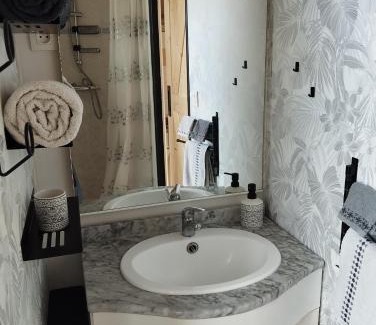 Matha House | La petite maison