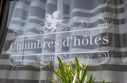 Meillac Bed & Breakfast | La Petite Maison près de l'Eglise