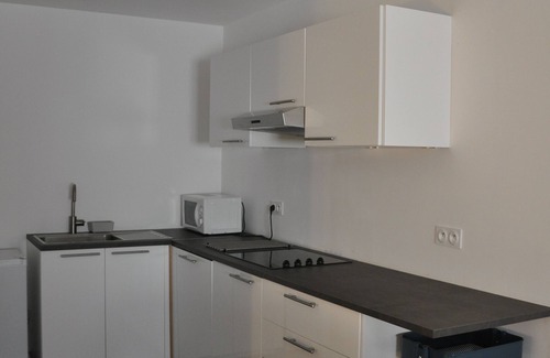 Meze House | La Petite Maison Rouge.