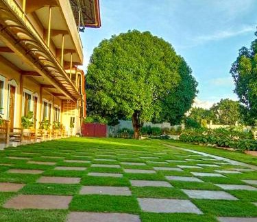 Moalboal Resort | La Plumerias