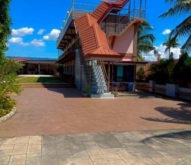 Moalboal Resort | La Plumerias