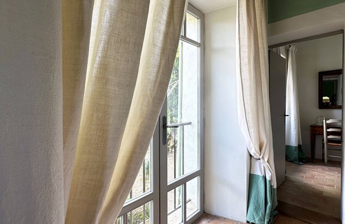 Vacqueyras Apartment | LA PONCHE - Green Room