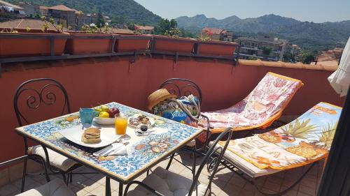 Gaggi Bed & Breakfast | La Porta dell'Alcantara