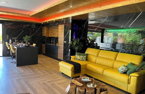Pignan Villa | La Pura Vida 34 Villa with Private Pool, Spa and Sauna out of sight