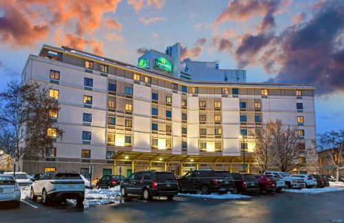 Assembly Square Hotel | La Quinta by Wyndham Boston Somerville
