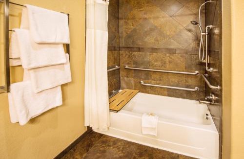 Marble Falls Hotel | La Quinta by Wyndham Marble Falls