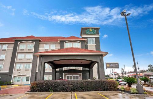 Egypt Hotel | La Quinta by Wyndham Houston - Magnolia
