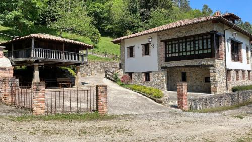 Cabranes Municipality Ski Chalet | LA QUINTA DE PUELLES