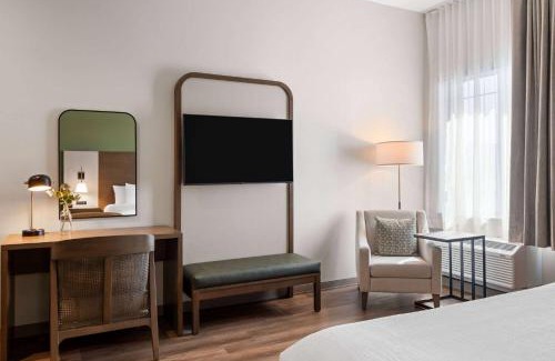 Hutchinson Hotel | La Quinta Inn and Suites by Wyndham Lincoln