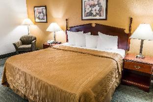 Cape Fear Hotel | La Quinta Inn & Suites by Wyndham Fayetteville I-95