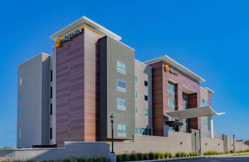 Galveston Hotel | La Quinta Inn & Suites by Wyndham Galveston North at I-45