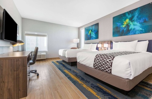 Galveston Hotel | La Quinta Inn & Suites by Wyndham Galveston West Seawall