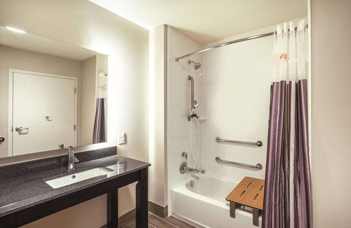 Downtown Memphis Hotel | La Quinta Inn & Suites by Wyndham Memphis Downtown