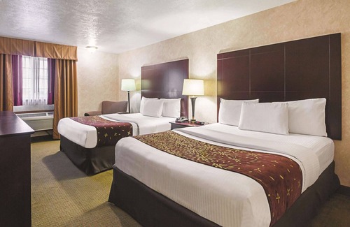Woodburn Hotel | La Quinta Inn & Suites by Wyndham Woodburn