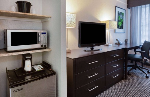 Utica Hotel | La Quinta Inn & Suites by Wyndham Detroit Utica