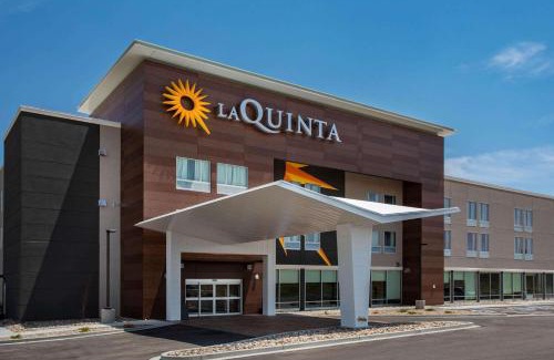 Limon Hotel | La Quinta Inn & Suites Limon by Wyndham