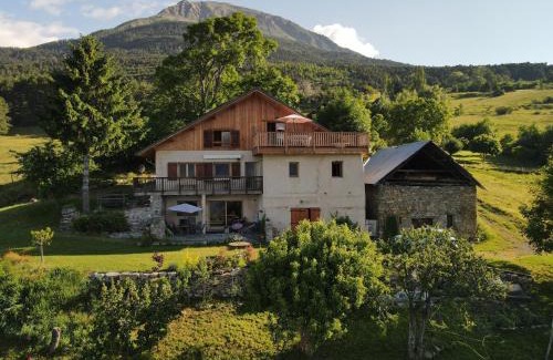 Puy-Sanieres Apartment | La Rawette