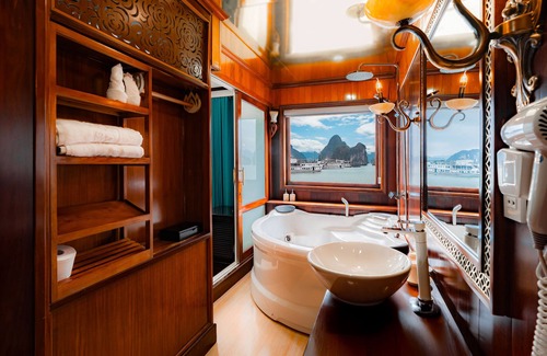 Cat Hai Boat Rental | La Regina Royal Cruise