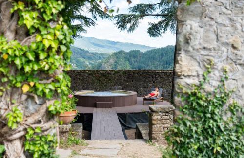 Camporgiano Cabin | La Rocca di Camporgiano