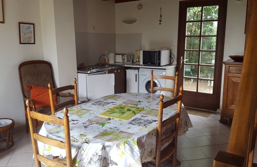 Saint-Xandre House | La Rochelle nearby for this quiet house and garden