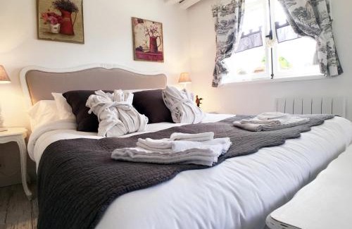 Berville-sur-Mer Bed & Breakfast | La Romance et la Romanesque
