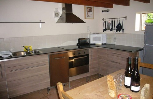 Saint-Juire-Champgillon House | La Roseraie, delightful cottage for 2 with large pool.