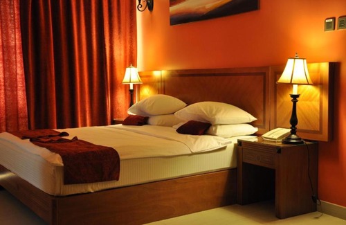 Al Khuwair Hotel | La Rosa Hotel By Brother International