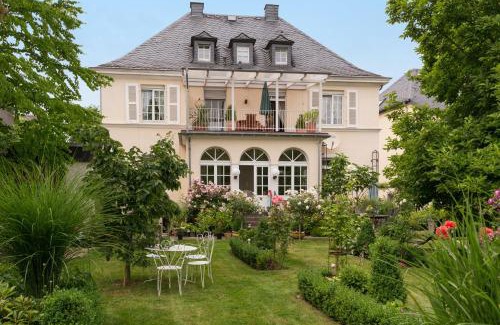 Wittlich House | La Roseraie
