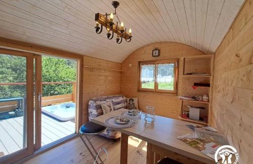 Castelnau-de-Montmiral House | La roulotte du tonnelier