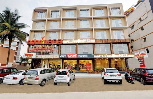 Bommasandra Hotel | La Sara Gateway