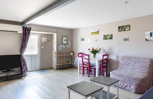 Antoigne House | La Saumuroise - Two Bedroom House, Sleeps 4