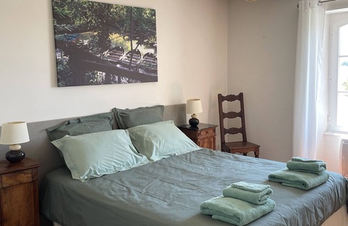 Nieul-sur-l'Autise House | LA SELLERIE: 4-star self-catering cottage with swimming pool in Vendée