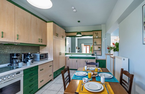 Xiro Chorio House | La Serena Residence & Farm with Heated Pool