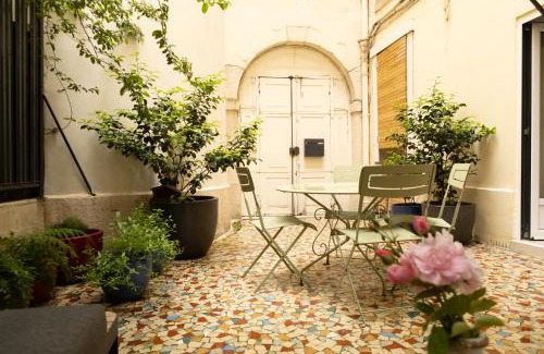 5th Arrondissement Apartment | La Sorbonne Fleurie
