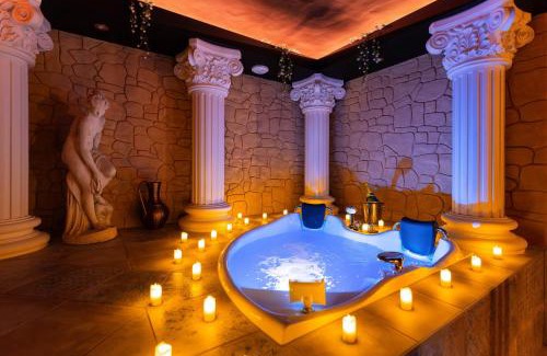 Schirrhein Apartment | La Suite de Vénus - Chambre à thème Love Room Jacuzzi et Pièce Secrète - Évasion pour deux